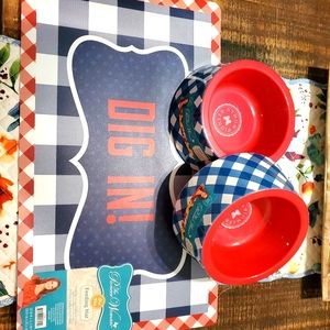 Pioneer Woman 2 dog bowls and mat